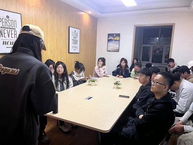赓续红色血脉 砥砺奋进力量——远景学院组织部举办“缅怀先烈 铭记历史”主题分享会