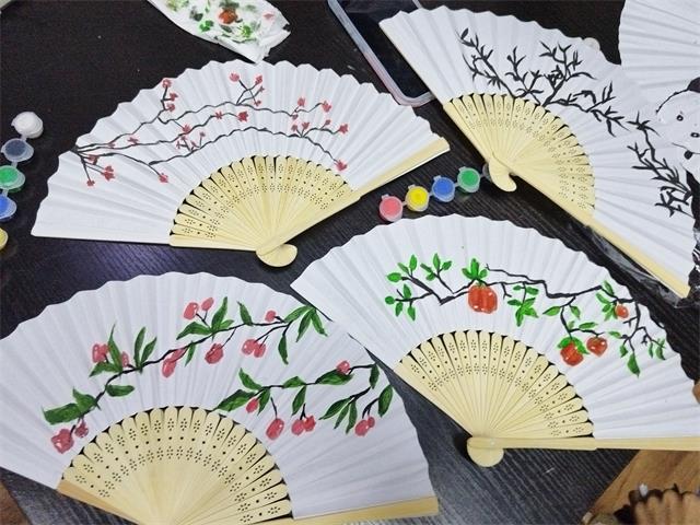 【完满团支部】夏日微凉意 白扇纸添花——经济与管理学院经管2205班完满团支部活动