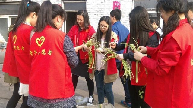 【完满班级】食安1501、1504班分别开展青春公益班级活动