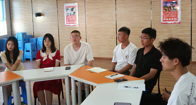 传承志愿文化 弘扬时代新风——“暑假社会实践活动中大学生的社会担当”主题座谈