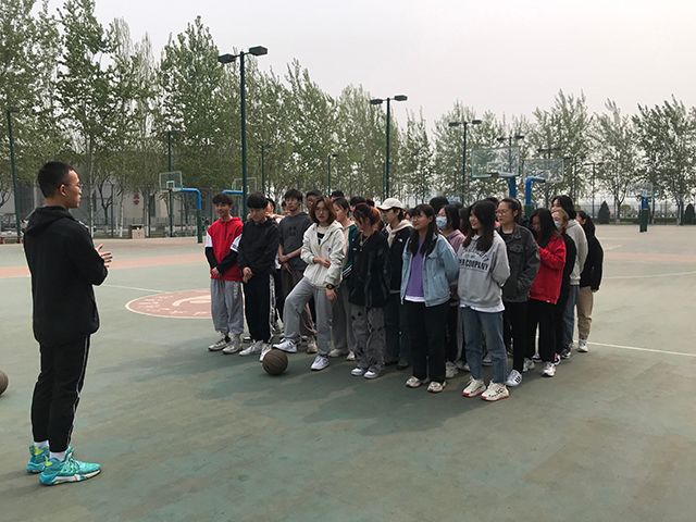 【完满班级】逐鹿群雄 挑战自我——艺术传媒学院环设1904举办班级篮球挑战赛活动