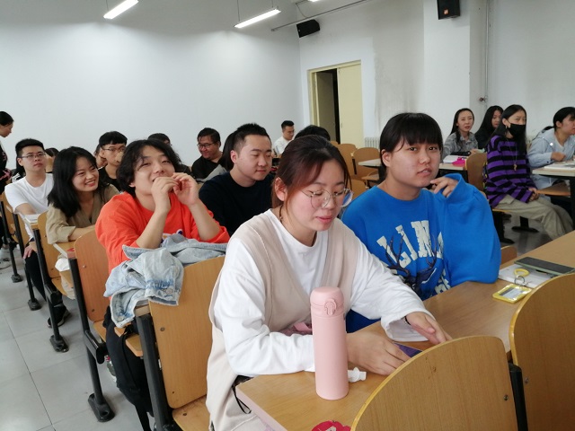 【完满班级】“垃圾分类从我做起”——土管1602班环保主题宣讲会