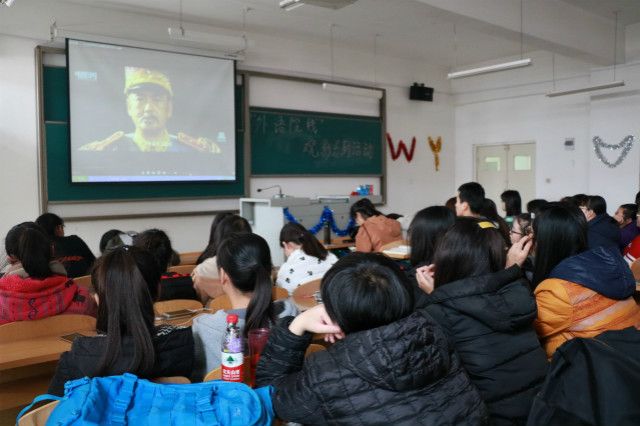 外语系举办“外语院线”观影交流系列活动