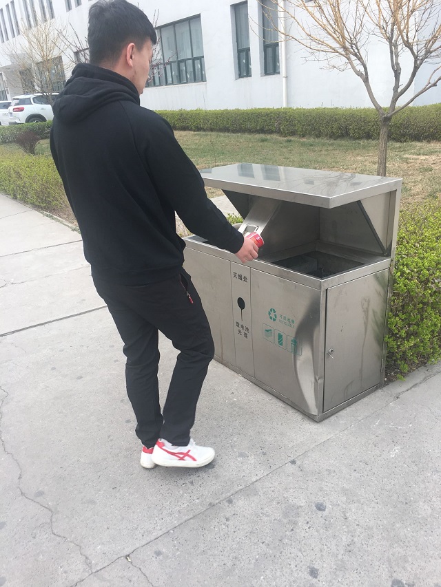 【完满班级】你扔我捡  低碳生活——大数据学院软件1601班开展完满班级活动