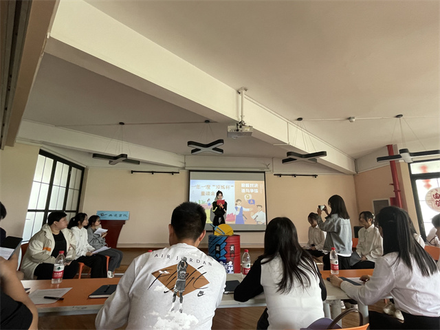 激昂陈词论 唇枪舌战决弈时——淬炼·国际商学院第十届“淬炼杯”辩论赛决赛