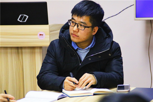 宣传人 舞台下的活雷锋——机电工程系学生会宣传部开展学期工作总结大会