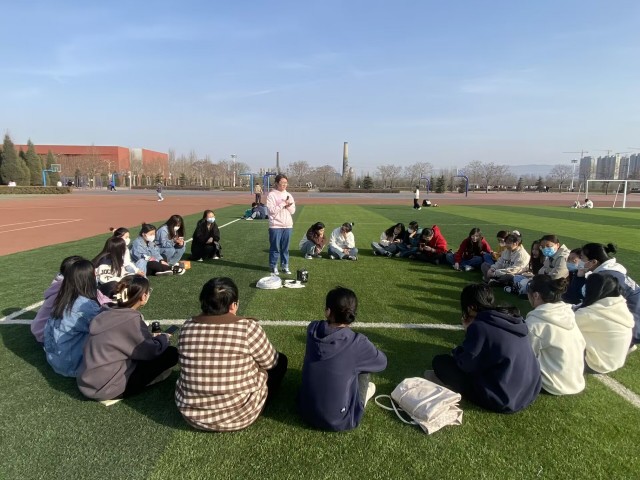 【完满团支部】学雷锋精神 守红色根脉——商务英语学院英语2212班完满团支部活动