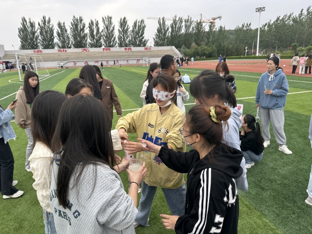无悔青春 逐梦星河——商务英语学院五月上旬完满团支部活动集锦