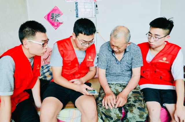 【三下乡】互联网+农业 开辟壶瓶枣销售新路径——淬炼商学院2018年暑期“三下乡”社会实践活动