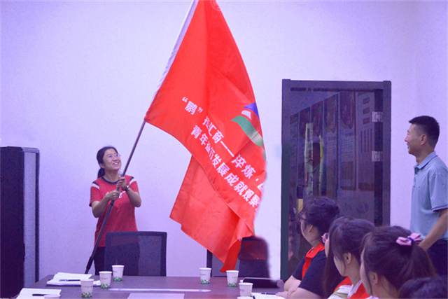 【三下乡】芳华待灼 砥砺深耕 赴约“鹏飞”共谈商话——淬炼·国际商学院青年益行发展成就观察团