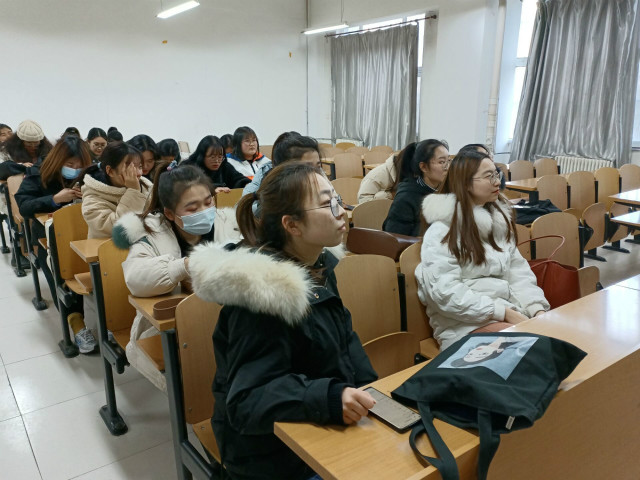 【完满班级】展学子青春风采 传校园文化气息——外国语言文学系英语1802班、1805班、1806班完满班级活动