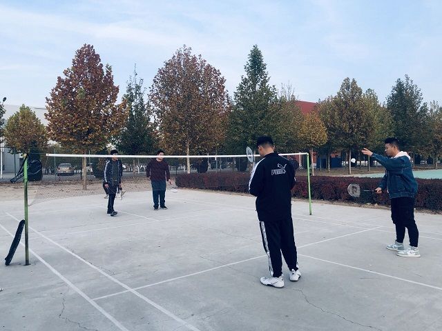 【完满班级】生命不息 运动不止——艺术传媒学院环设1801班羽毛球竞赛观摩