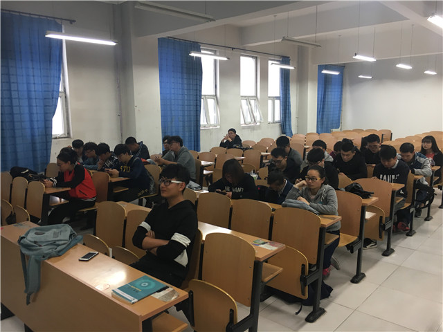 “这个年纪的我们”主题宣讲会——环科系土管1601班级团日活动