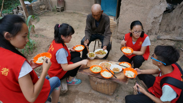 【三下乡】一座独村的等待——青春健康  爱撒龙门