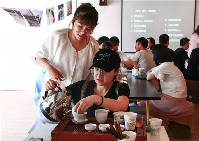 【缤纷百团】听茶之语言 品茶之韵律——“茶韵曲律”校园茶馆开放日活动成功举办