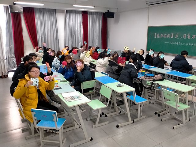 【完满班级】走 用剪刀玩艺术去——艺术传媒学院视觉1902班剪纸活动