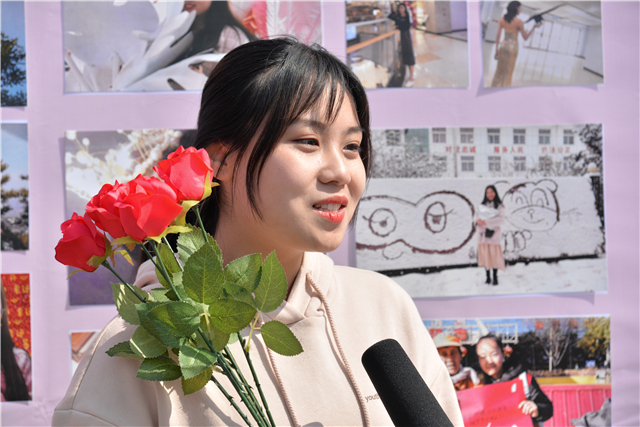 享你所爱 遇见“芳华”——首届“芳华”女生节主题展