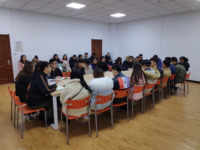2018-2019学年第一学期学生社团社长中期座谈会顺利举办
