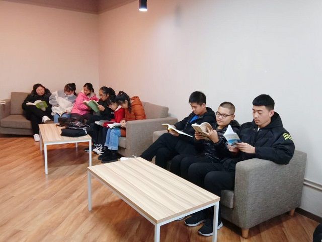 【完满班级】精忠报国 匹夫有责——食品与环境学院园林1804“精忠报国 匹夫有责”书刊阅读活动