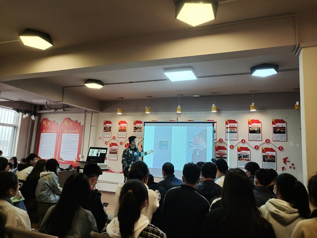 【完满班级】三月春风处处留 雷锋精神在心头——淬炼商学院审计2002班完满班级活动