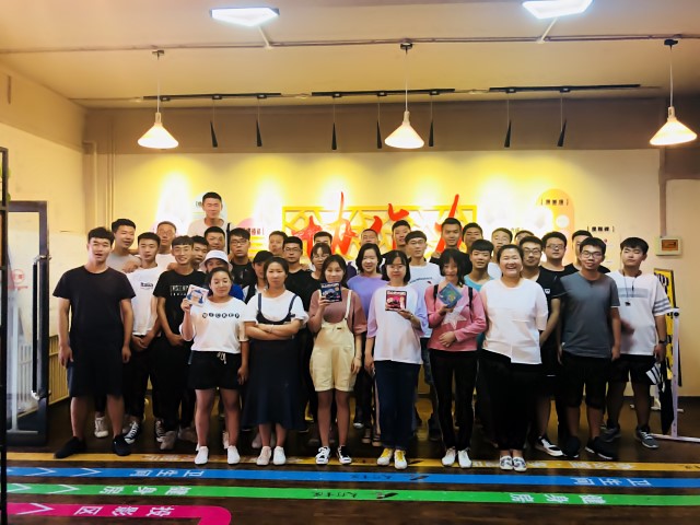 【完满班级】知牌慧行 以棋会友——艺术传媒学院环境设计1702、1703班举办完满班级活动