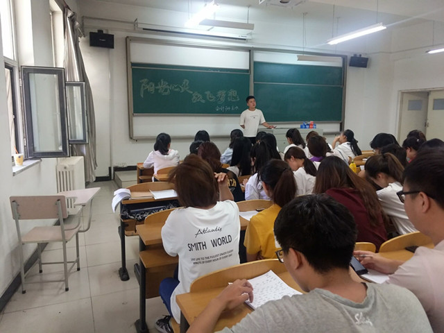 【完满班级】品茶忆香 传承经典——淬炼商学院六月完满班级主题活动(三十七)