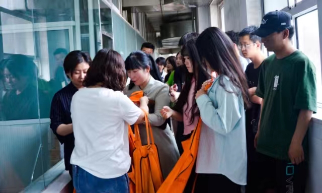 我与院长有个约会 对话院长第5期:劳动的青春最美丽