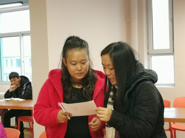 无声文字 有声视听——外语系教师进书院之“英语美文诵读”