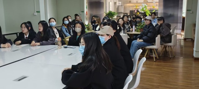 【完满团支部】三月春风暖人心 雷锋精神永传承——商务英语学院英语2001班完满团支部活动