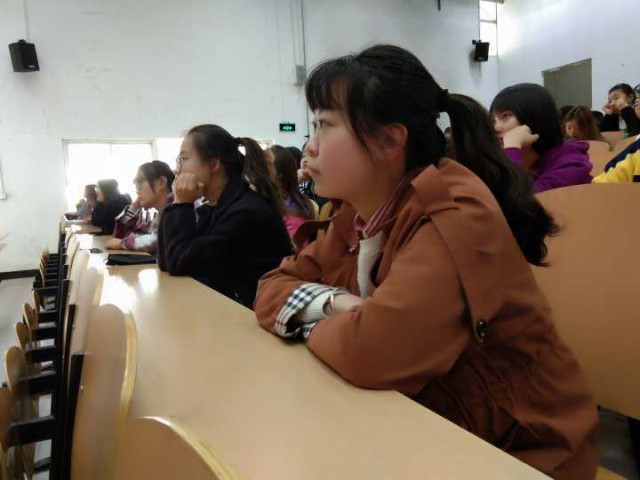 【辅导员说完满】你我身边的榜样 奋进前行的力量——经济与管理学院辅导员说完满活动