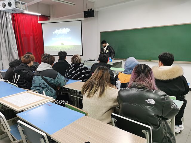 【完满班级】爱护环境 提高环保意识 让生命在爱中每时每刻充满活力——艺术传媒学院产品设计1801班举办“保护小环境 爱护大地球 小手牵大手 共建我家园”绿色宣讲完满班级活动