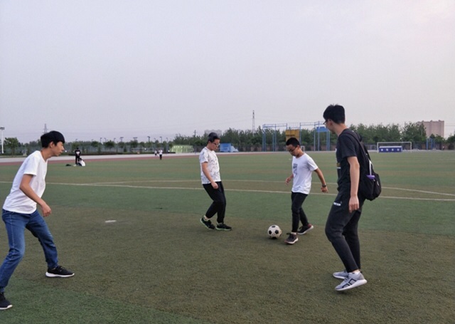 【完满班级】梦想征途 青春起航——淬炼商学院十月完满班级活动主题活动(四十八)