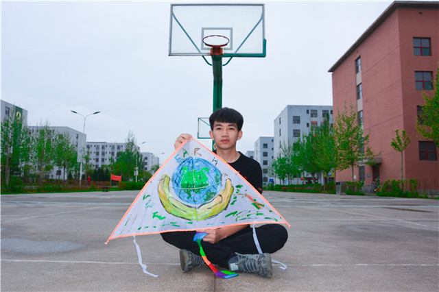 前行第154期:世界地球日箕城学子添一抹色彩 绘一幅蓝景