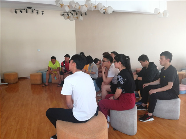 【完满班级】书香浸润心灵 知识改变世界——智能工程学院17级完满班级集锦（一百四十八）