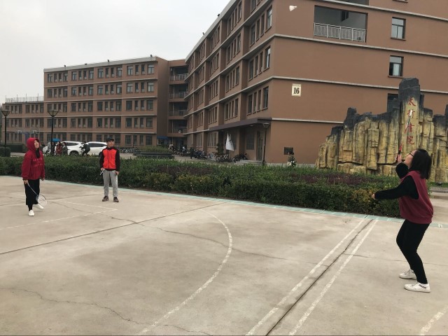 【完满班级】绽放青春 释放活力——经济管理系房产1701班举办完满班级