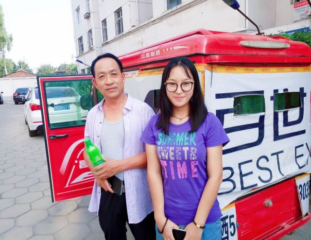 【完满班级】暖心递水 情洒人间——大数据、信息工程学院软件1705班完满班级活动