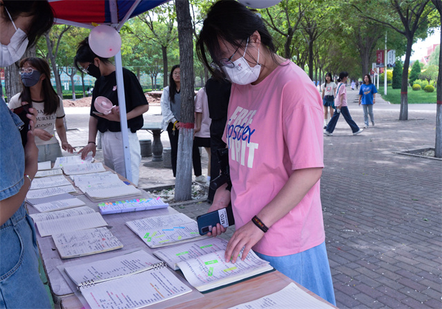 学霸团中谁最强 擂台赛上争高低——淬炼·国际商学院首届学霸团比赛