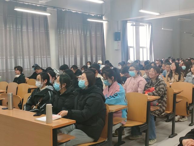 【辅导员说完满】人生各处有风雨 何处不是浪浪山——经济与管理学院2021级辅导员说完满活动