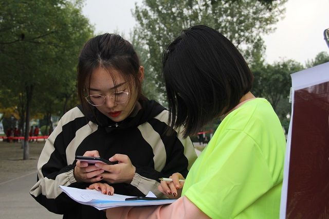 【社团快讯】精准测量 巩固所学——食品与环境学院“测方寸 绘方圆”土地测量大赛