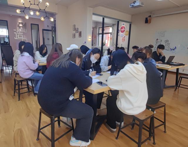 【完满团支部】手绘表情包 绘云端百态——大数据学院、信息工程学院数字2201班完满团支部活动