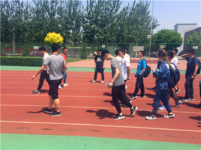 【完满班级】点亮公益之路 筑梦完满前行——经济与管理学院六月完满班级活动纪实(一)