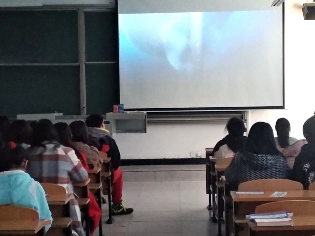 【主题团日】向和平致敬 向祖国敬礼——数字1801班红色观影团日活动