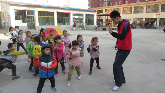 市民课堂第62期:院学生会公益服务部首次赴太谷县第三幼儿园开展一小时课堂