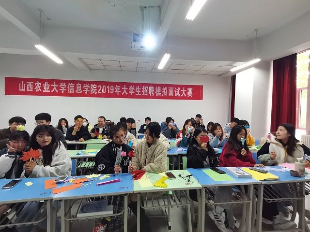 【完满班级】指尖生花 折出精彩——艺术传媒学院视觉2003班艺术实践活动