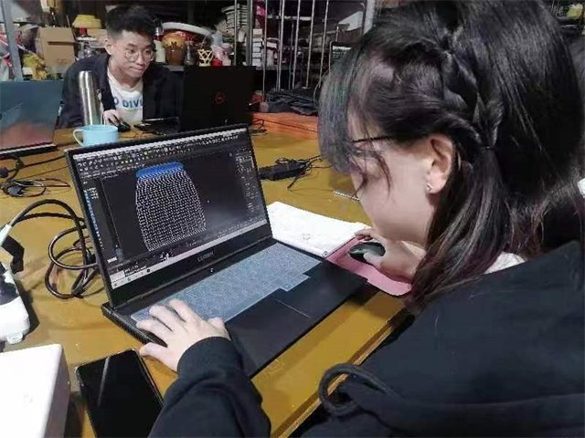 色彩缤纷入画来 流光溢彩扮新墙——“‘艺’彩纷呈”校园彩绘大赛结果公布