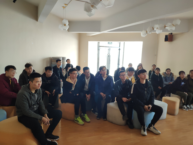 【主题团日】五四精神伴我行——软件1803班级主题团日活动