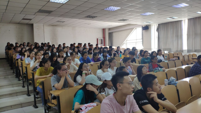 【辅导员说完满】五四精神扬奋斗青春——淬炼商学院“辅导员说完满”专题活动（十七）