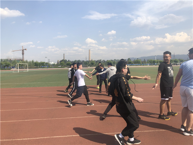 【完满班级】软件工程1603班班内友谊接力赛