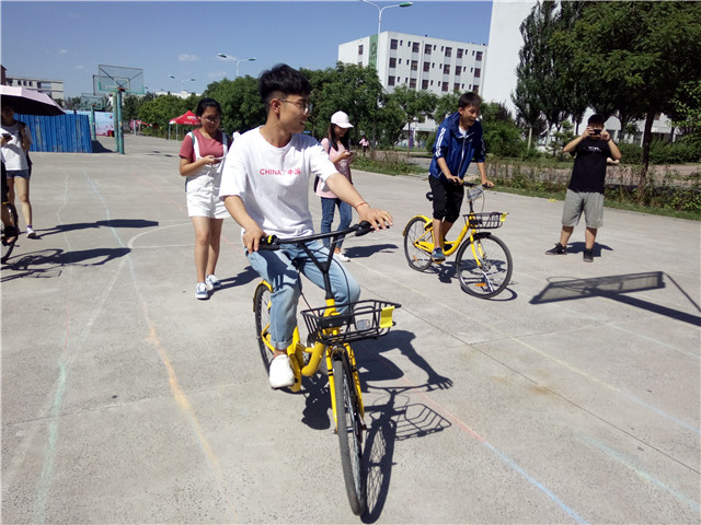 把握自己的节奏 骑出不一样的感觉——智能工程学院举办第三届“荣誉杯”淡定追逐自行车慢骑大赛