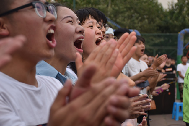 篮球碰撞激情 与君共赏盛宴——第十一届“至强杯”男子篮球联赛揭幕战经管VS淬炼